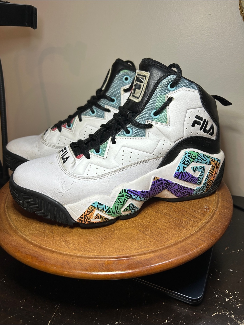 Fila Mid Top White Multicolor Basketball Sneakers Size Eight READ